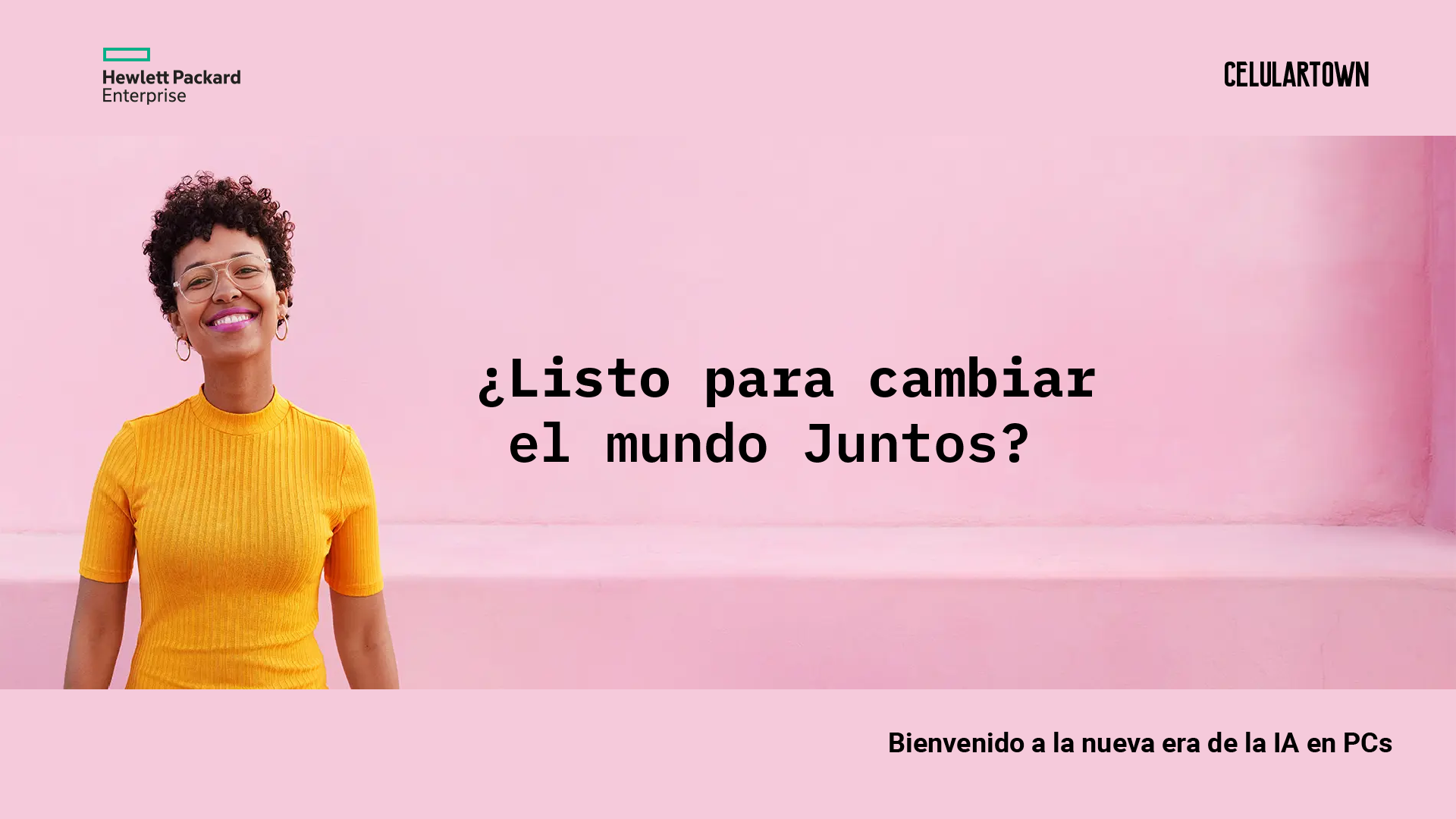 Vista completa de una laptop abierta sobre un escritorio
